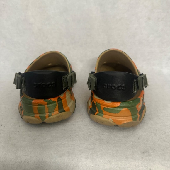 Camo Crocs with Star Wars Charms Mens size 9 / Women's size 11 Gently worn - Picture 5 of 8